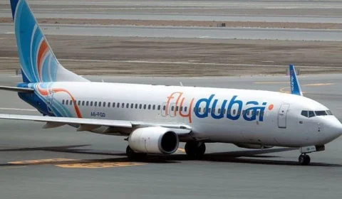 Piloto acusado de esfaquear colega em voo da Flydubai é preso na Arábia Saudita