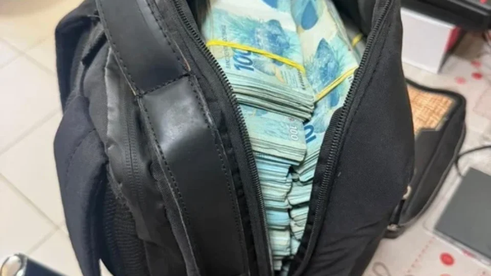 PF investiga vazamento de informações de operações no Acre; ex-governador Gladson Cameli está entre os alvos
