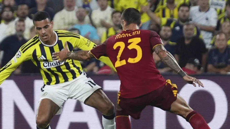Greenwood ganha destaque no Fenerbahçe antes de duelo com a Roma