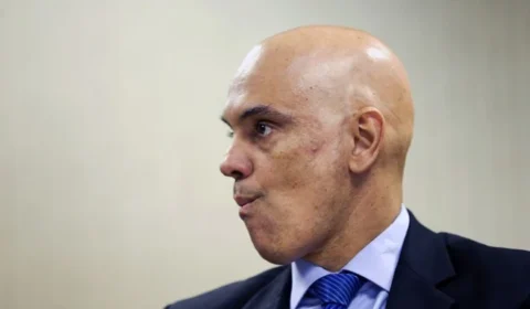 Moraes trocou celular e número durante investigação que apurava mensagens com Vorcaro