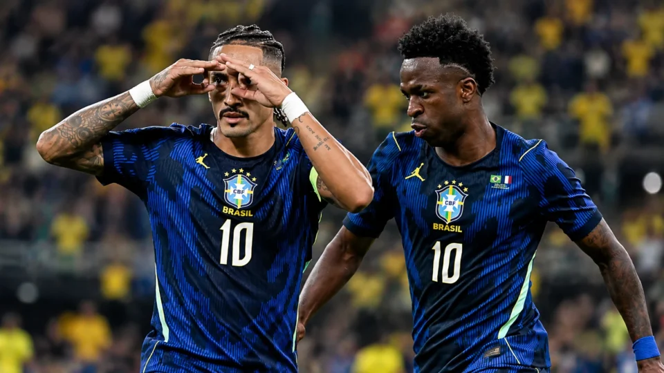 Brasil vence Austrália por 4 a 2 com brilho de Vini Jr.