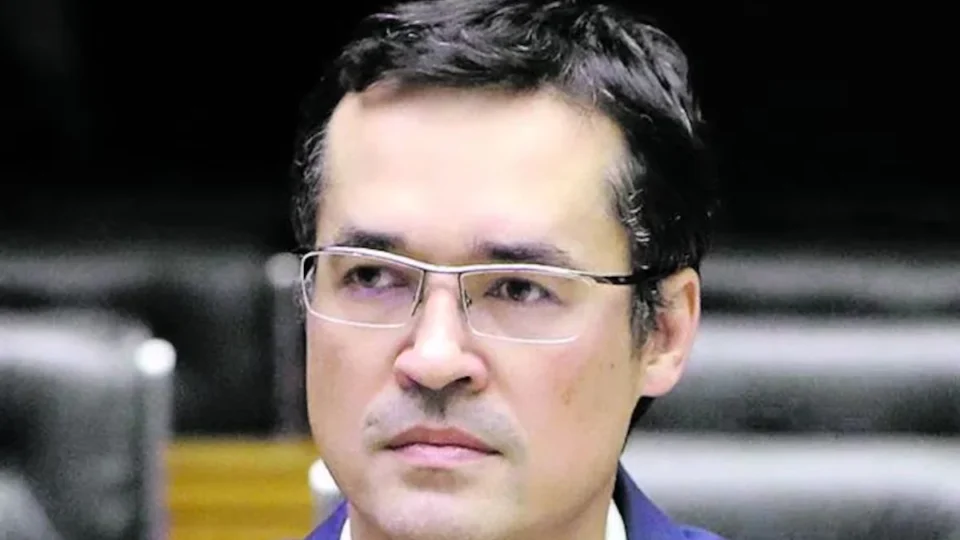 Quem é Deltan Dallagnol? Conheça o candidato do Novo ao Senado pelo Paraná