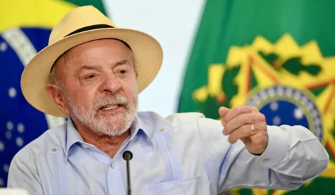 Pesquisa mostra salto de Augusto Cury e pressiona Lula e Flávio