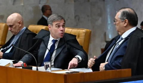 Racha exposto no STF deixa caso Moraes sem definição e amplia incerteza e já respinga na eleição