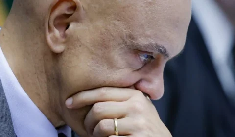 Moraes rompe o silêncio sobre mensagens de Vorcaro, nega irregularidades e chama investigação de “farsa”