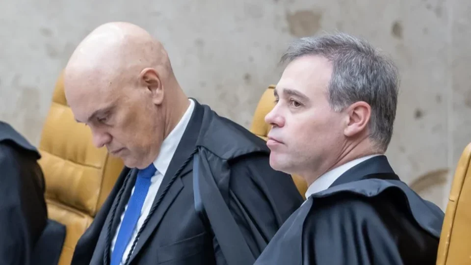 Mendonça libera para plenário caso sobre mensagens entre Moraes e Daniel Vorcaro