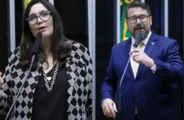 Bia Kicis e Marcos Pollon enviaram emendas para financiar filme sobre Bolsonaro, aponta PF