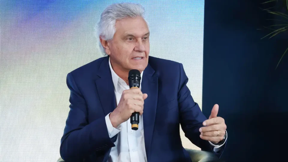Caiado defende presença de candidatos em debate da Globo: “Respeito à democracia”