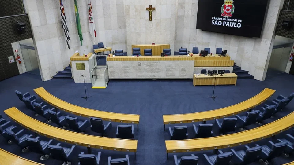 Câmara de SP acompanha julgamento histórico no STF, mas vereadores não se manifestam