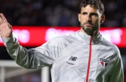 Calleri decide, São Paulo vence o Internacional e respira no Brasileirão
