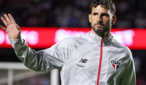 Calleri decide, São Paulo vence o Internacional e respira no Brasileirão