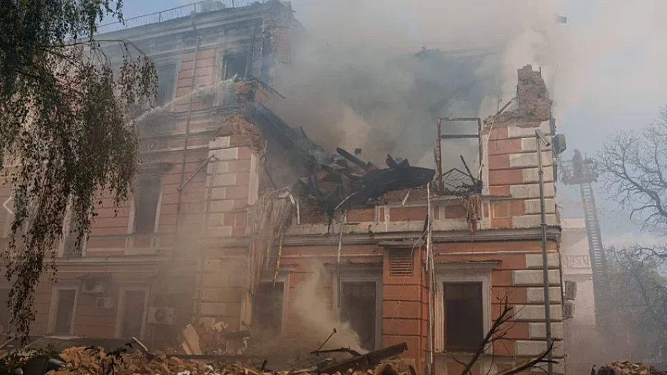 Rússia ataca Academia Nacional de Ciências em Kiev; ofensiva deixa ao menos sete mortos na Ucrânia