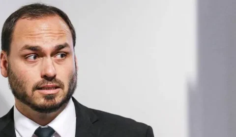 Campanha de Carlos Bolsonaro acerta com marqueteiros que atenderam ex-governador aliado de Dilma