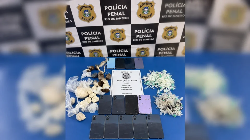 Operação Illicitus apreende 28 celulares e drogas em quatro presídios do Rio