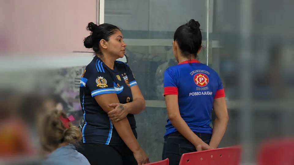 Mulher é ferida com facada durante discussão entre companheiras em Manaus
