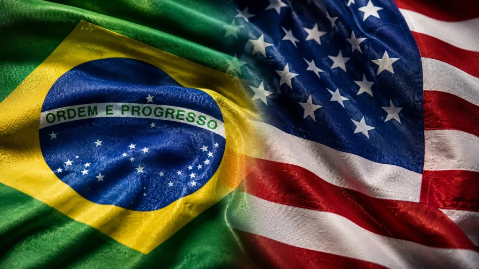 Brasil deve cortar juros e EUA podem subir; entenda o que muda para seu bolso