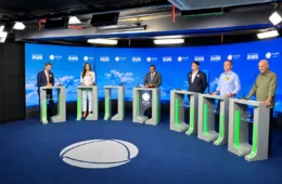 Debate da Record reúne cinco candidatos ao GDF com propostas para saúde, educação e transporte