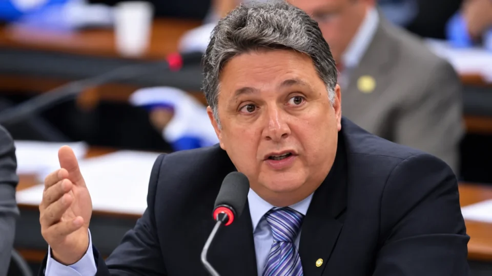 Anthony Garotinho desiste de candidatura ao Governo do Rio
