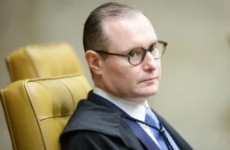 PF entrega dados do celular de Vorcaro a Zanin antes de julgamento sobre Moraes
