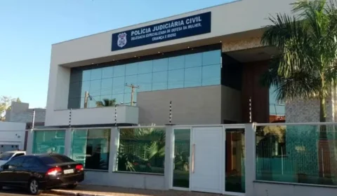 Homem é preso após dar ‘gravata’ na esposa e ameaçar enteada em Mato Grosso