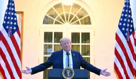 Tribunal dos EUA analisa contestação a tarifas de Trump que atingem o Brasil