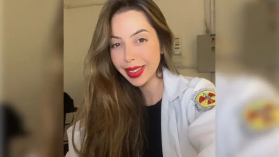 Vestígios de violência são identificados na suíte onde esposa de PM foi encontrada morta