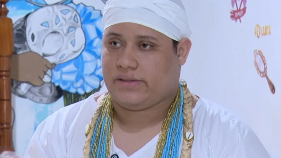 Candomblecista denuncia intolerância religiosa após proprietário cancelar aluguel de imóvel na Bahia