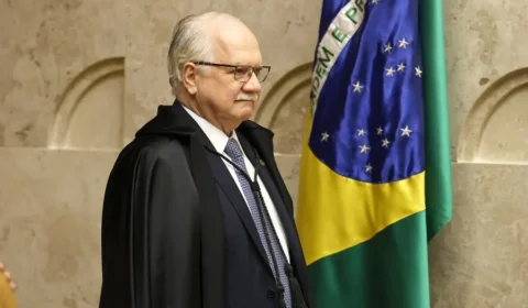 Fachin vota por manter separados casos de Moraes e Mendonça; Dino e Zanin divergem