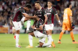 Fluminense vence Platense por 2 a 0 e fica perto da semifinal da Libertadores