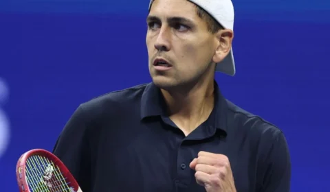 Alejandro Tabilo atropela Tommy Paul e derruba 7º cabeça de chave no ATP 500 de Tóquio
