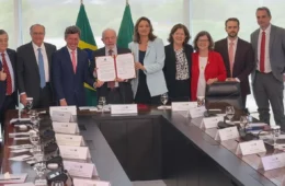Lula sanciona lei que acaba com a “taxa das blusinhas”