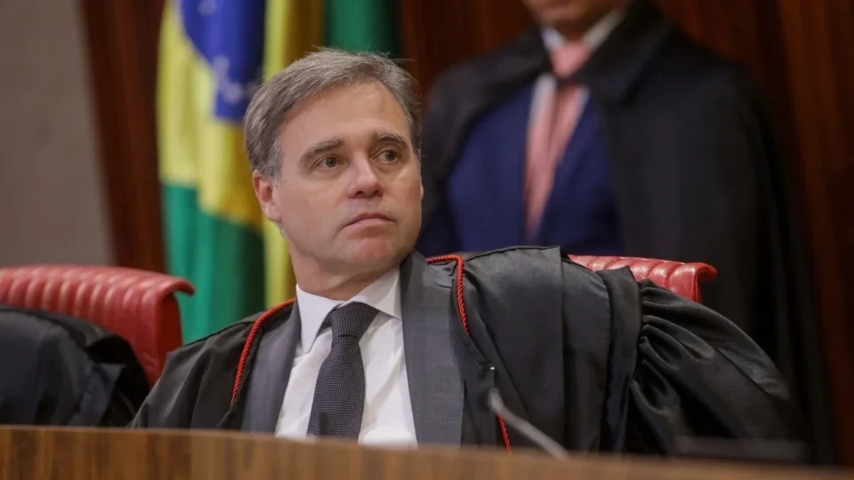 Mendonça extingue processo que questionava reajuste do Bolsa Família sem analisar legalidade da medida