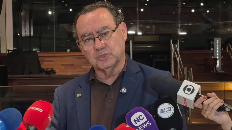 Augusto Cury cobra julgamento de ministros do STF e defende mandato de 8 anos na Corte