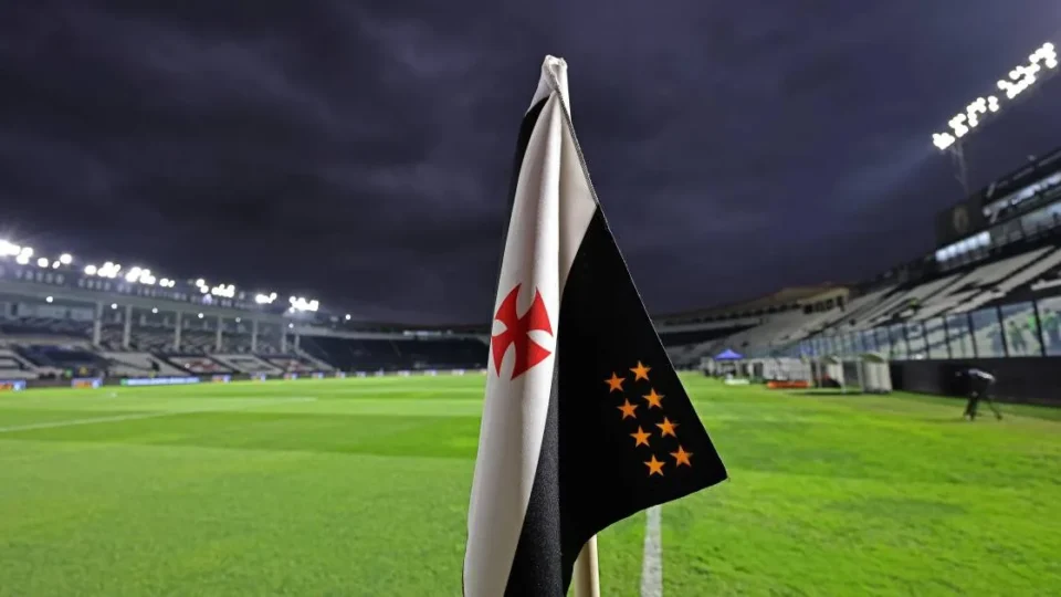Vasco x Coritiba hoje 20h30: onde assistir ao vivo e online