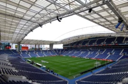 City enfrenta Porto no Dragão hoje com liderança em jogo