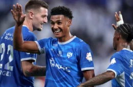 Watkins estreia como titular no Al-Hilal e Martinelli fica no banco em clássico pela liderança