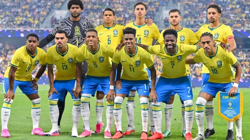 Brasil testa 7 jovens contra Austrália e muda esquema para 2030