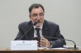 Irmão de Patrus Ananias morre aos 81 anos, e candidato cancela agenda em MG