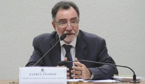 Irmão de Patrus Ananias morre aos 81 anos, e candidato cancela agenda em MG