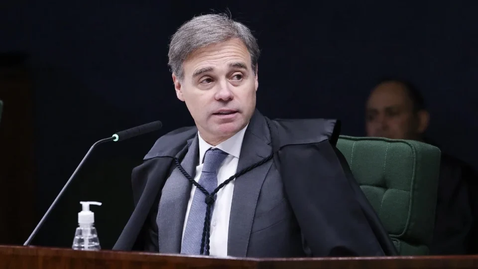 Mendonça pede explicações à PGR após mensagem de Vorcaro citar “proteção” de Gonet e Andrei