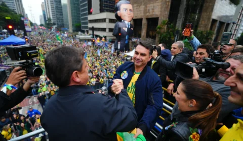 Ato de Flávio Bolsonaro na Paulista vira termômetro da direita em São Paulo
