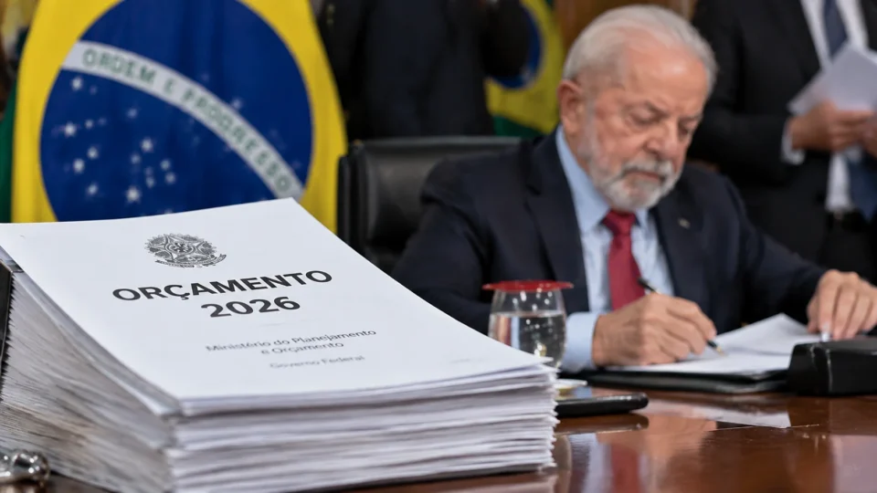 Pacotes de medidas do governo Lula somam R$ 215 bilhões; analista explica impacto em ano eleitoral
