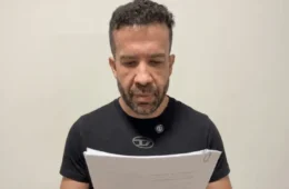 Janones publica suposta retratação de Nikolas e só depois revela a pegadinha