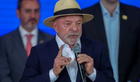 Lula prepara proibição das bets e pacote para renegociar dívidas das famílias