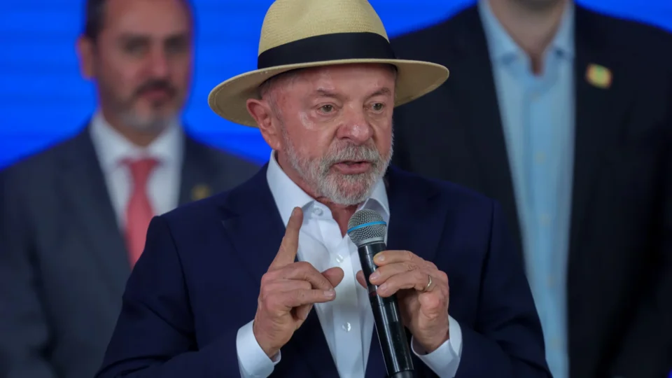 Lula prepara proibição das bets e pacote para renegociar dívidas das famílias