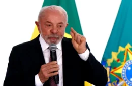 Aliados pressionam Lula a participar de debate com Flávio Bolsonaro no primeiro turno