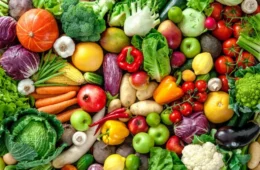 Alface, cebola, batata e mamão ficam mais baratos no atacado; quedas passam de 10%