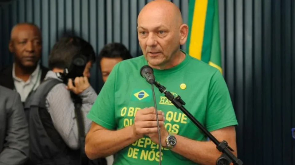 MPT processa Havan e Luciano Hang por assédio eleitoral e pede R$ 30 milhões