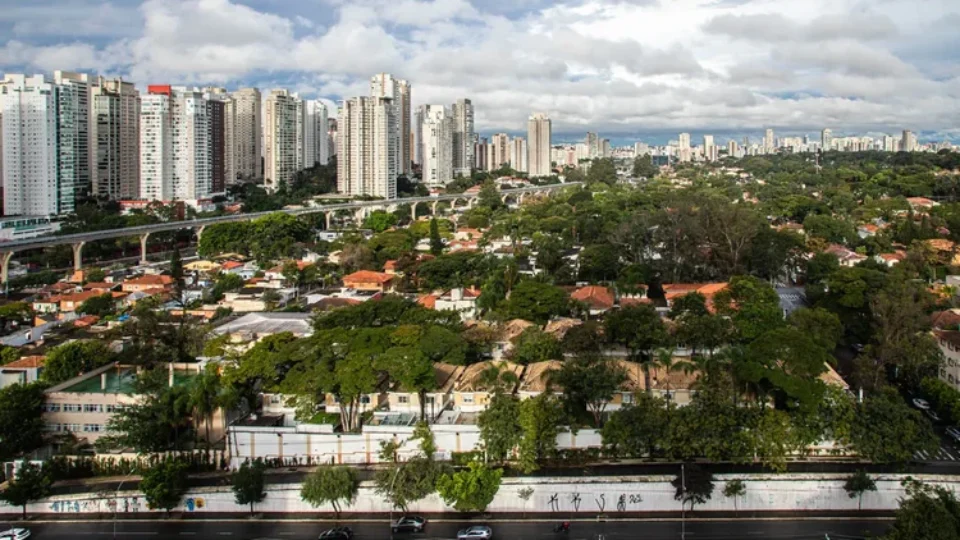 Quanto custa financiar um imóvel? Juros chegam perto de 12% ao ano nos grandes bancos