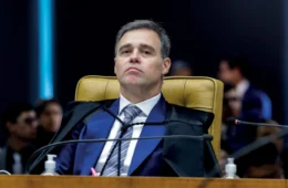 Mendonça diz que PF monitorou sua vida de forma ilegal por quase um mês